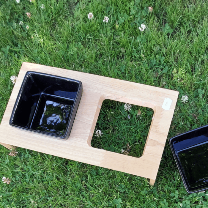 Trixie ceramic bowl and wooden stand